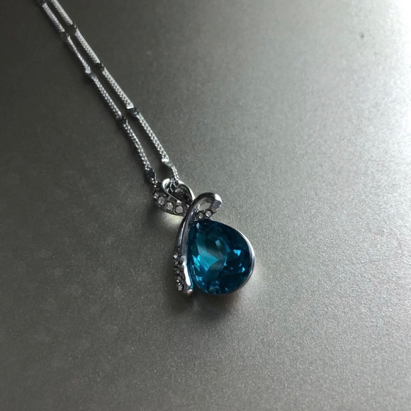 Blue stone necklace - Picture 3 of 4